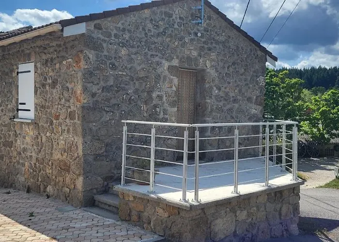 Maisonnette En Pierre Renovee